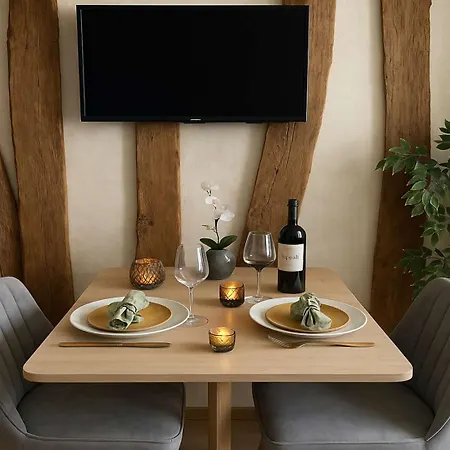 Апартаменты Ideally Located Luxembourg Gardens Париж