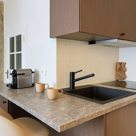 Ideally Located Luxembourg Gardens * باريس