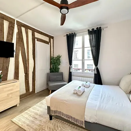 Comfortable Saint Germain Apartment